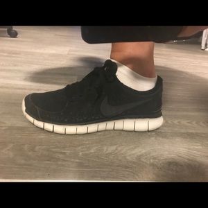Black Nike Free Run